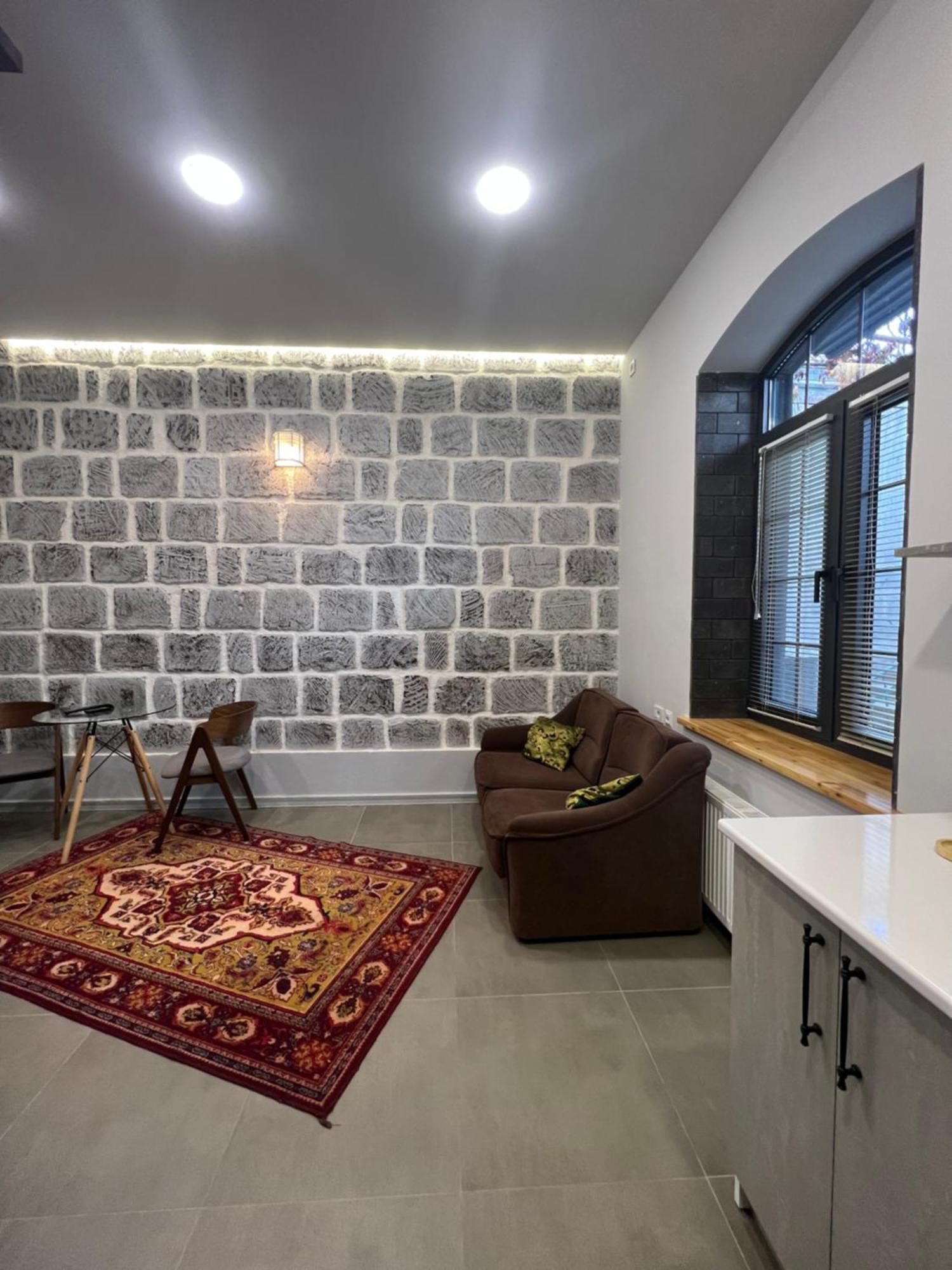 Jinjotel Gyumri Bagian luar foto